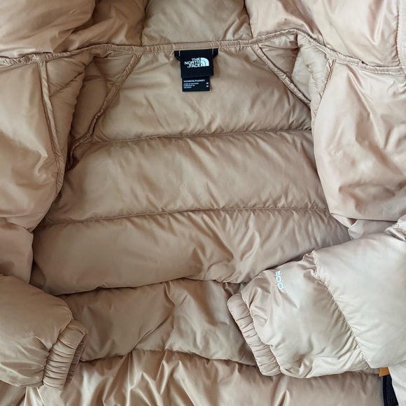 The North Face Beige Puffer Jacket - Picture 3 of 4